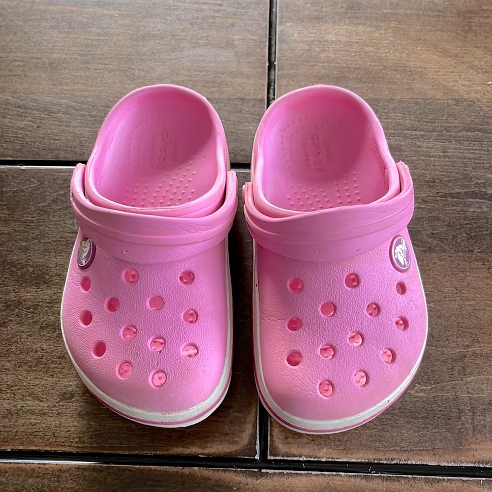 Pink crocs